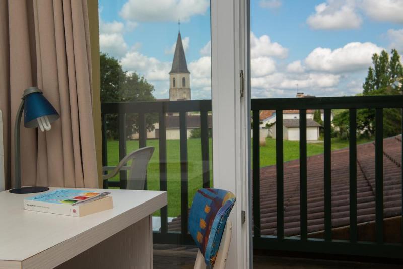 Logis Auberge Du Relais - Hotel & Restaurant Berenx Exteriör bild