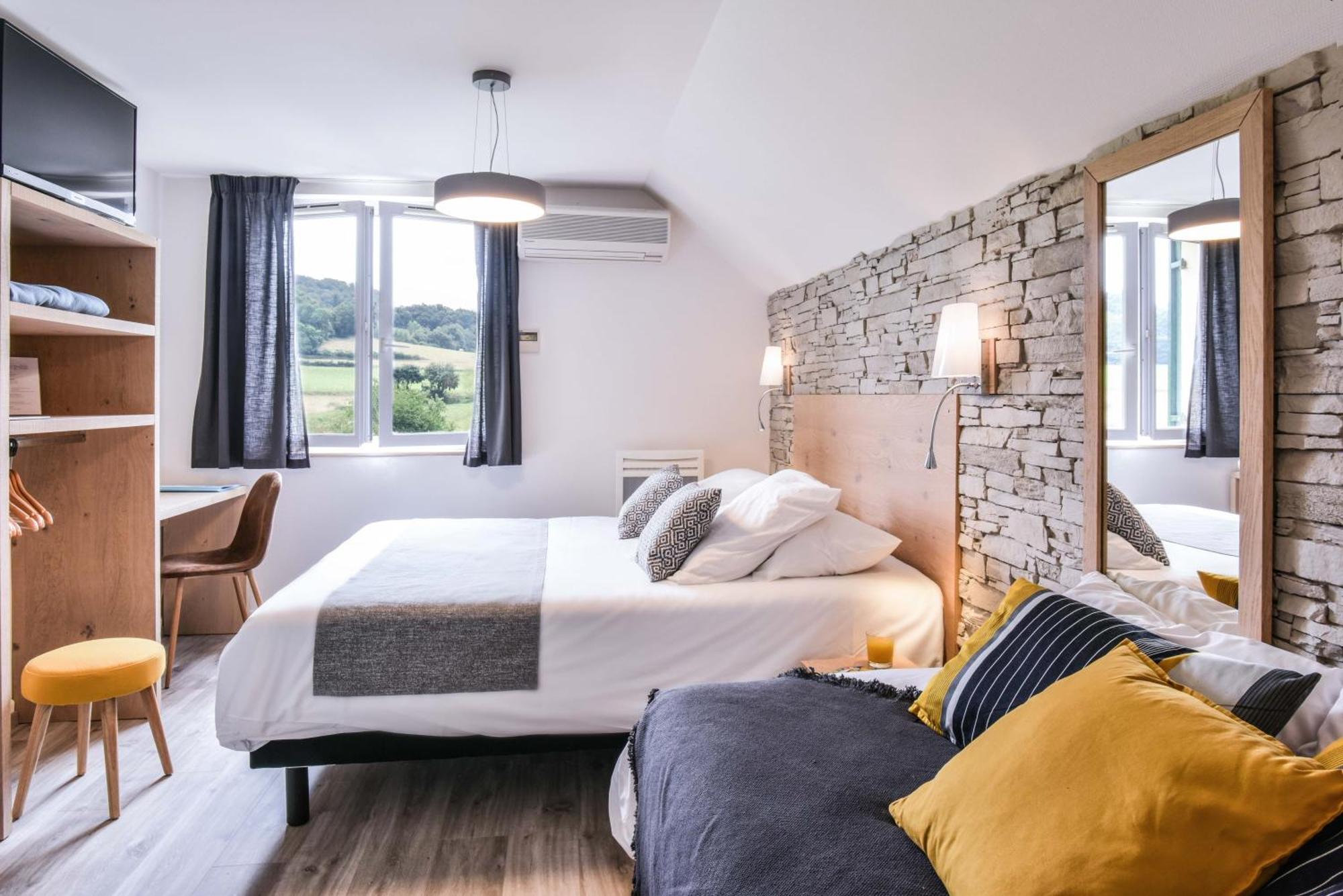 Logis Auberge Du Relais - Hotel & Restaurant Berenx Rum bild